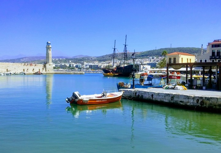 Greek Summer Time