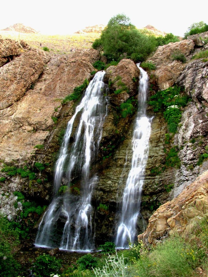 ای آبشار نـوحـه گـر از بـهر چیستی؟