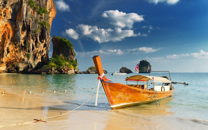 boat and sea.......بەلەم و دەریا