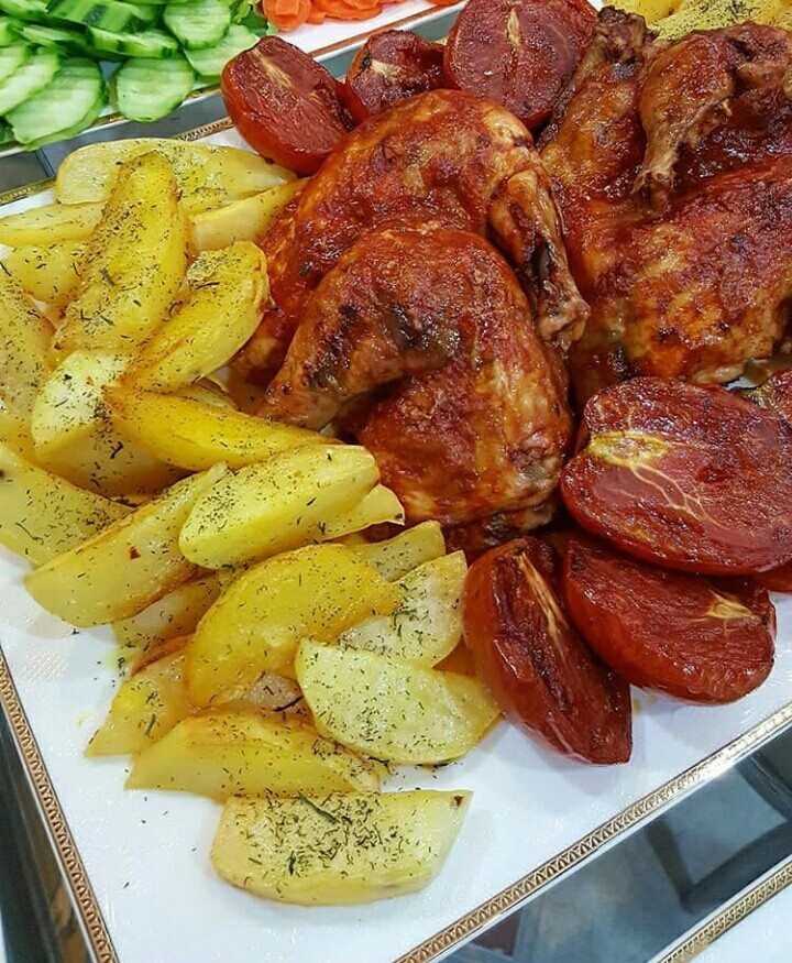 خوراک مرغ و سیب زمینی