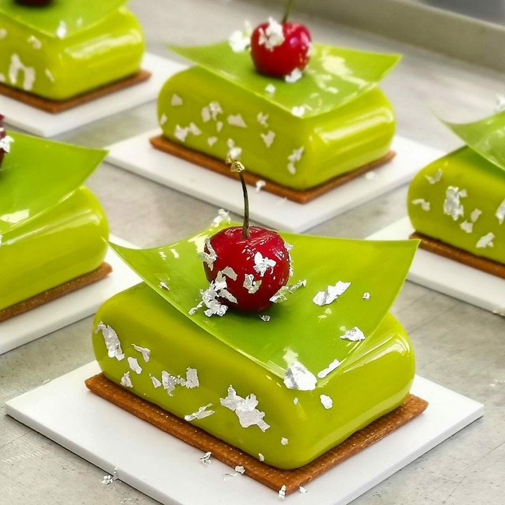pistachio dacquoise