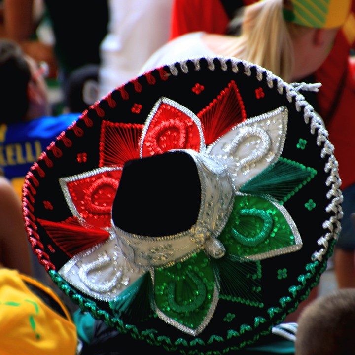 Summer. Fans. Sombrero
