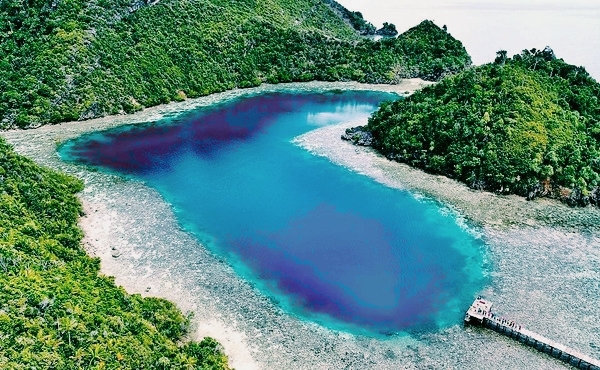Danau Love, kawarrapop Misool Papua - Indonesia