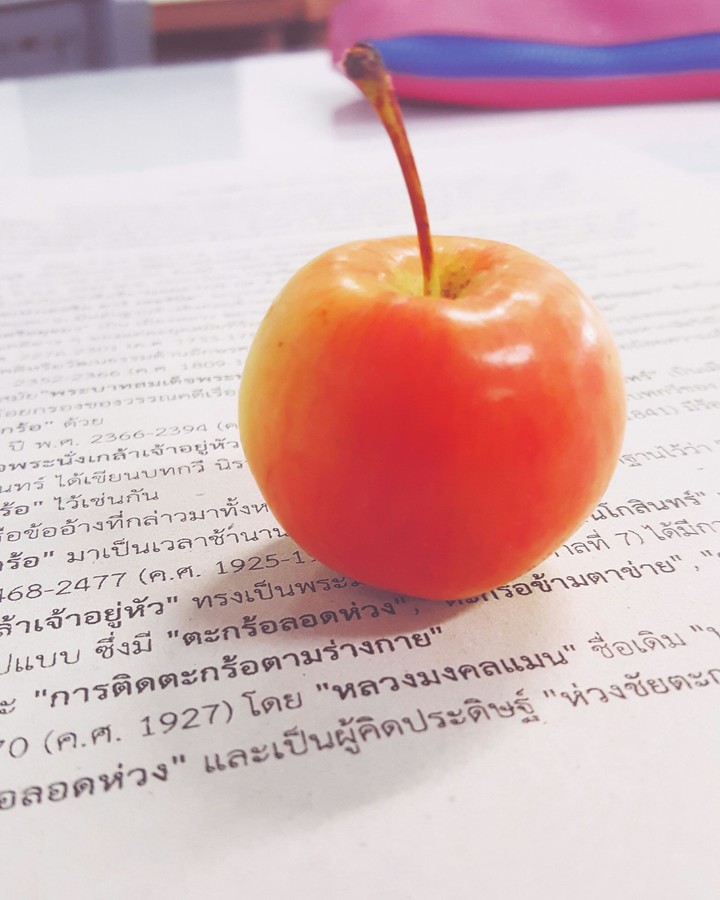 an apple