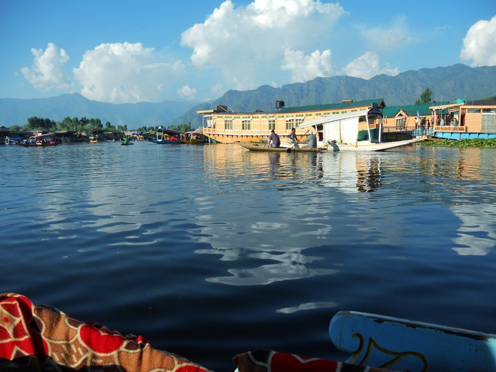 Kashmir dal lake