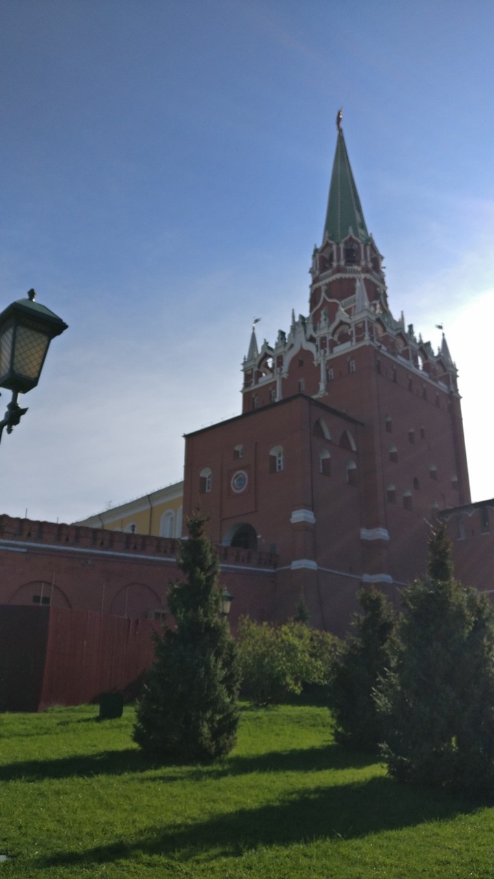 Кремль со стороны Александровского сада