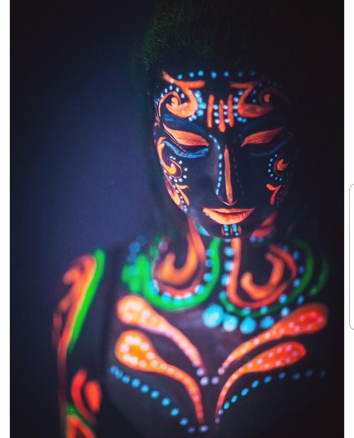 Color paints