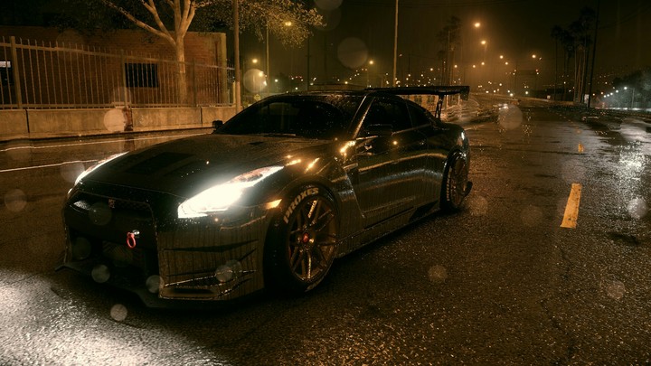 NISSAN GTR