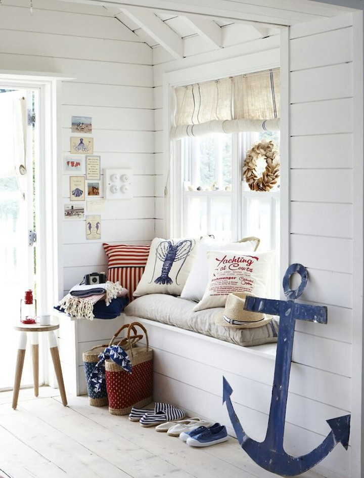 SUMMER HOME DECOR