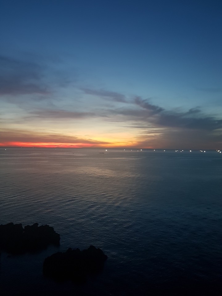 Море