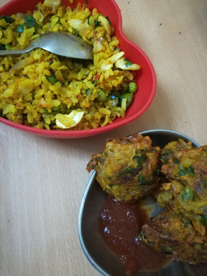 पकौड़ा, चूड़ा मटर