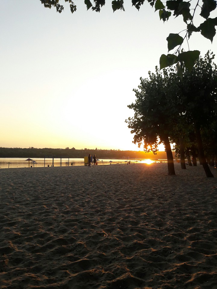 Запорожье.Набережная.Пляж.