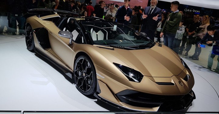 Lamborghini aventador SVJ roadster
