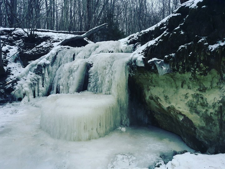 Frozen waterfall2