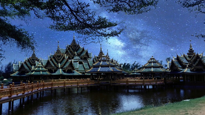 In the dark of ancient city.