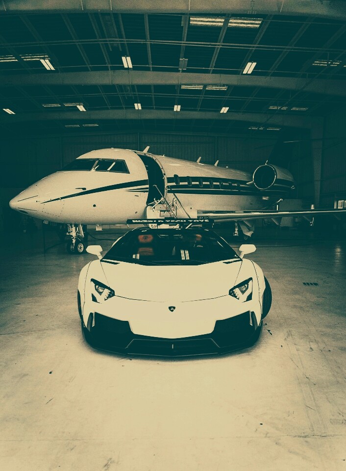 Lamberghini??And?Airplane✈?