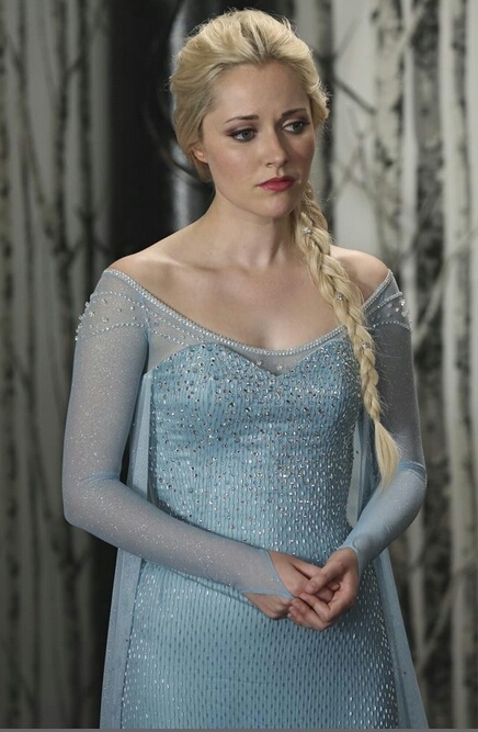 Queen Elsa/Georgina Haig