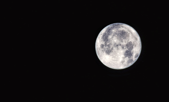 ||Luna||