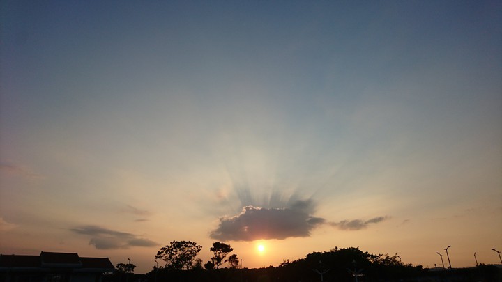 夕陽、雲