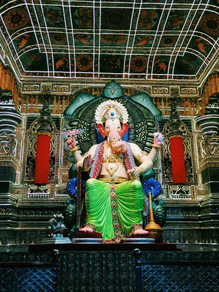 Lal Baug Cha Raja 2017