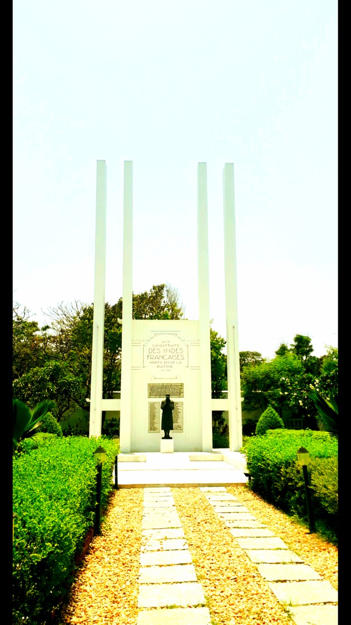 Des Indes Francaises