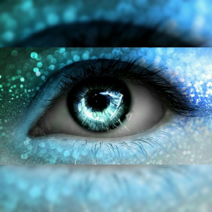coloured eye
