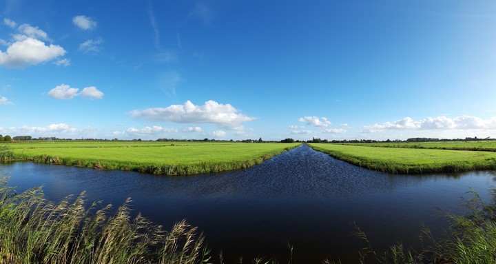 Dutch Vermeer-clouds