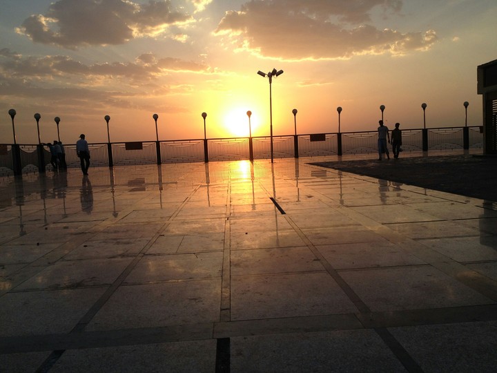 Evening with the Sun