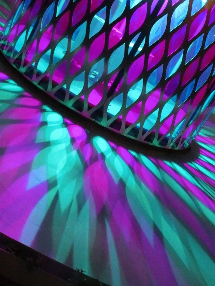 purple and blue light