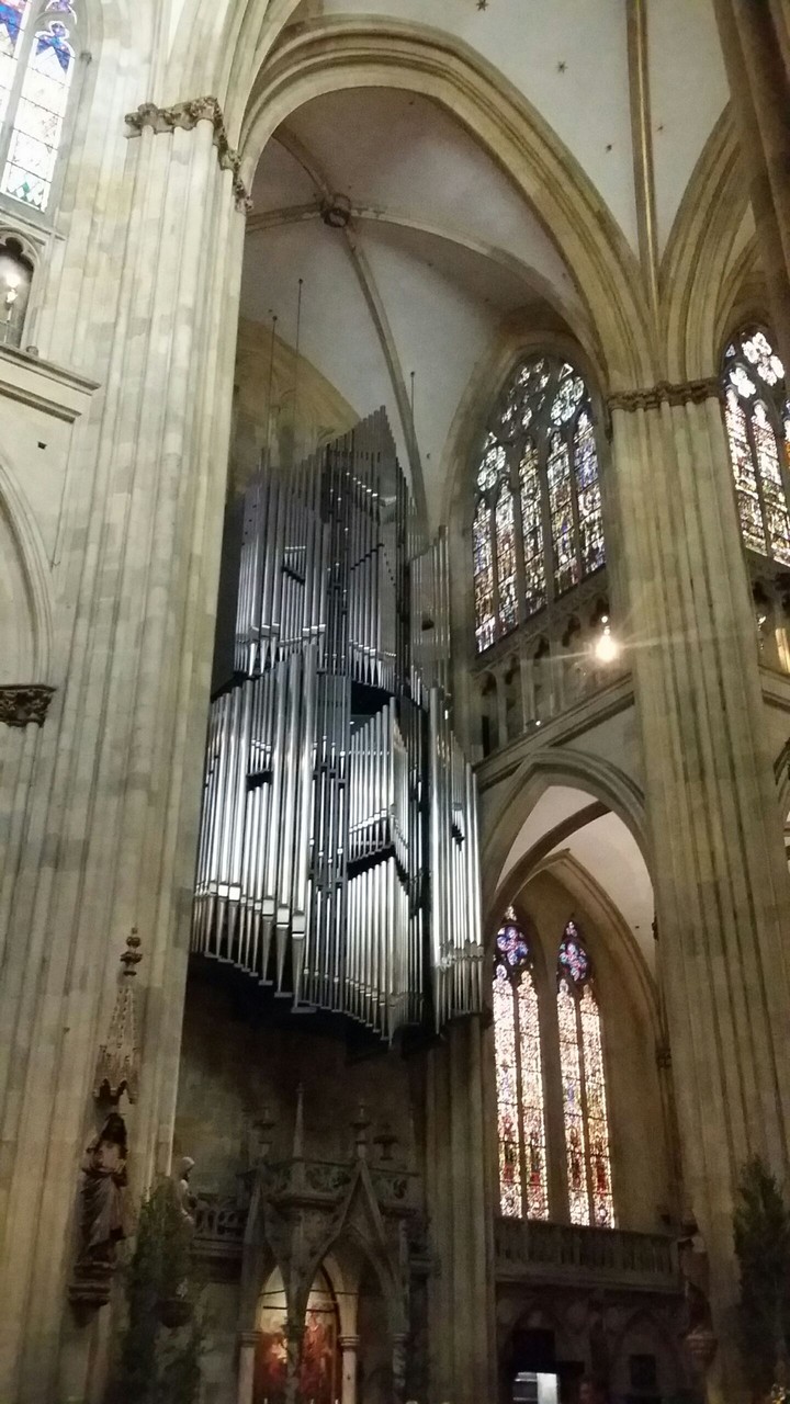 pipe organ
