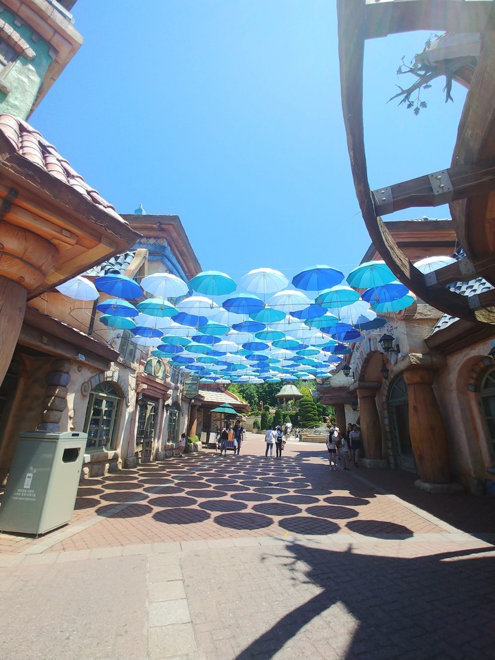 Umbrella Street