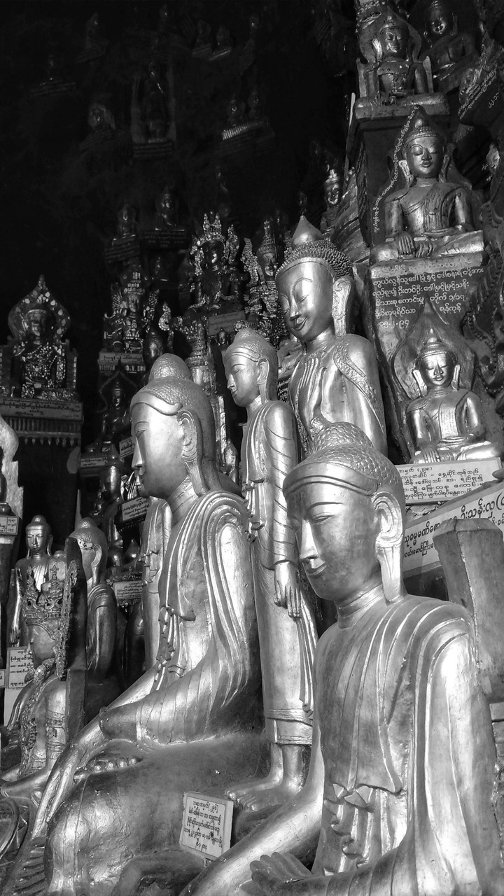 Buddha statues in Myanmar