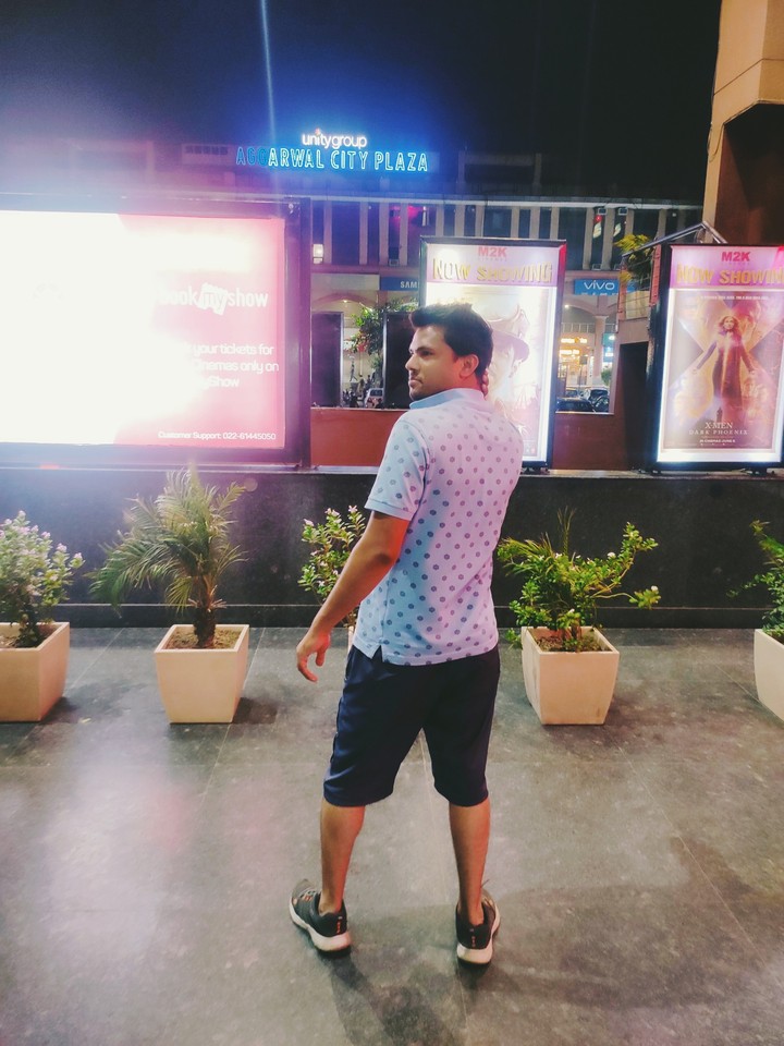 Pose for boys