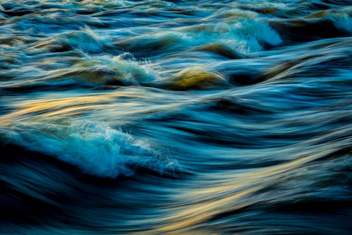 wave