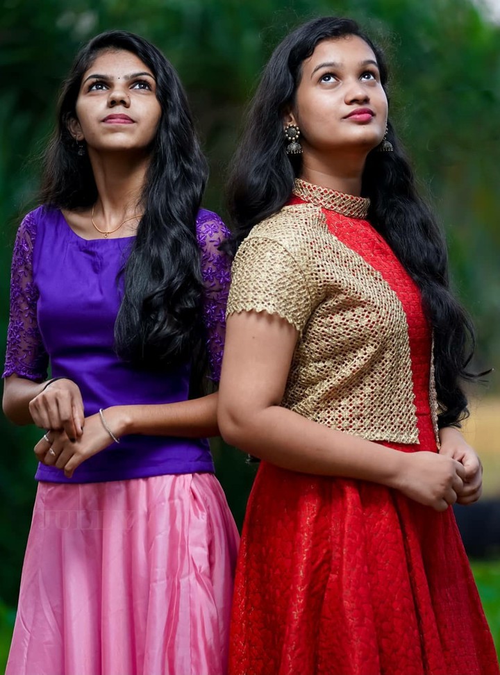 SKIRT GIRLS