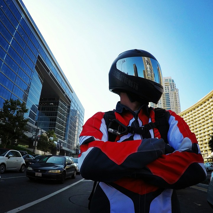 waiting at los angeles traffic light