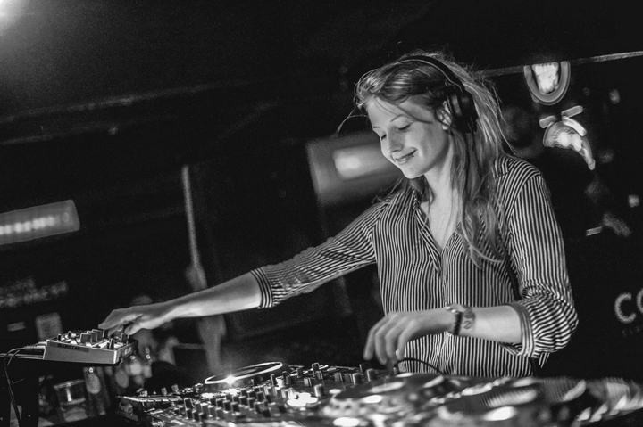 SUPER DJ charlotte de witte