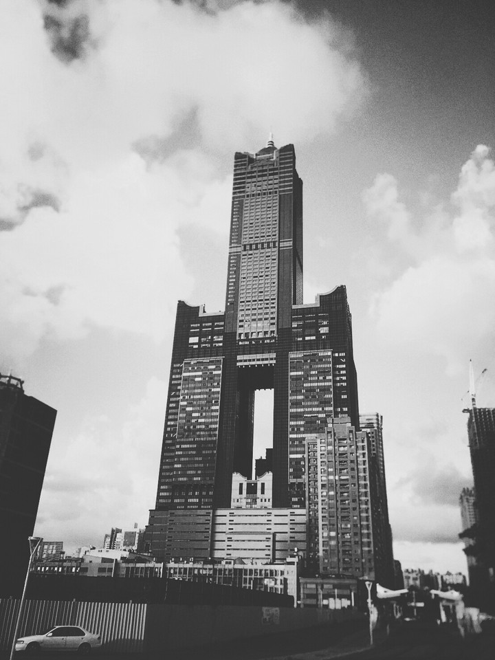 85 Sky Tower
