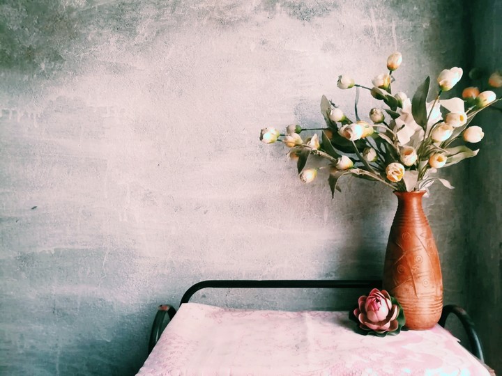 Flower Vase & White Flowers.......