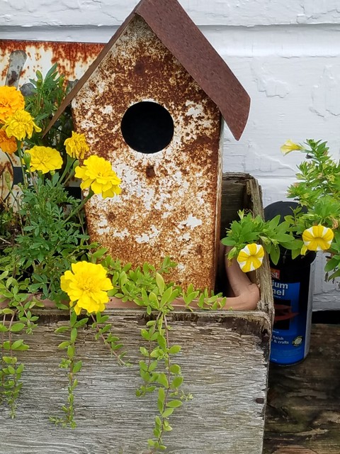 Old birdhouse