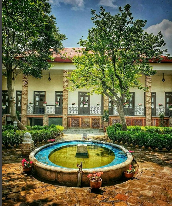 a beautiful traditional house❤??
