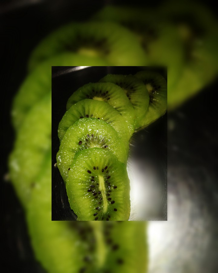kiwi fruit wallpaper