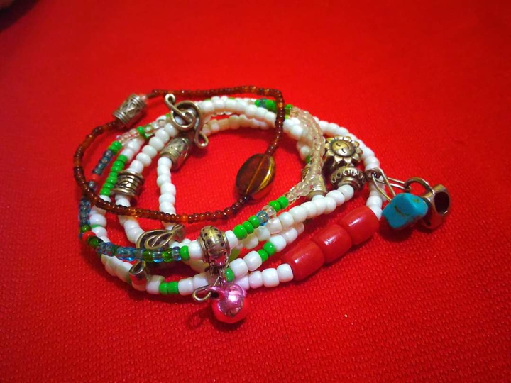 I designs bracelets
