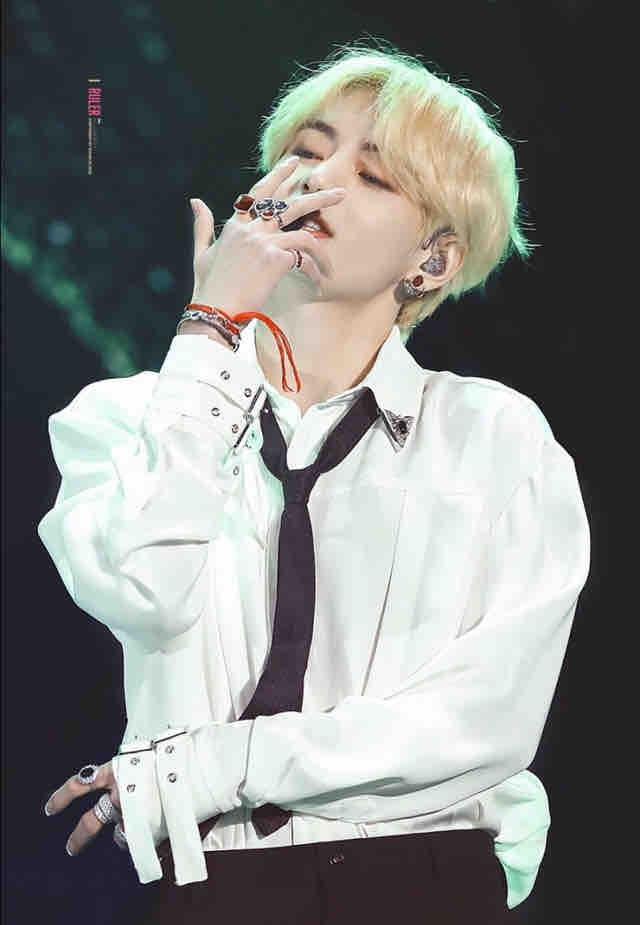 V
