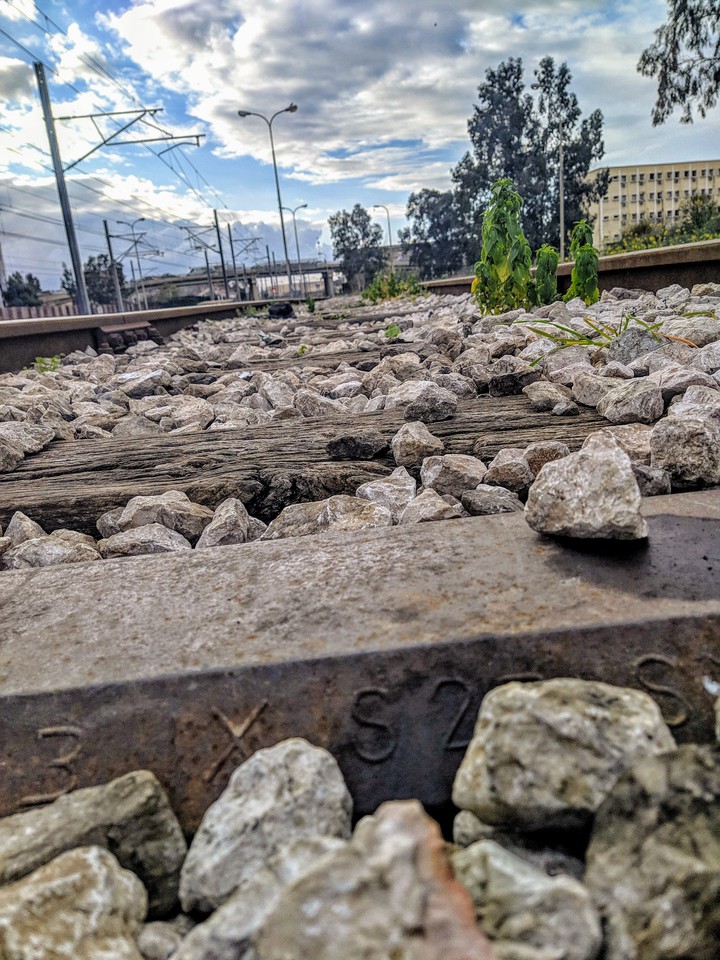 #train_road
