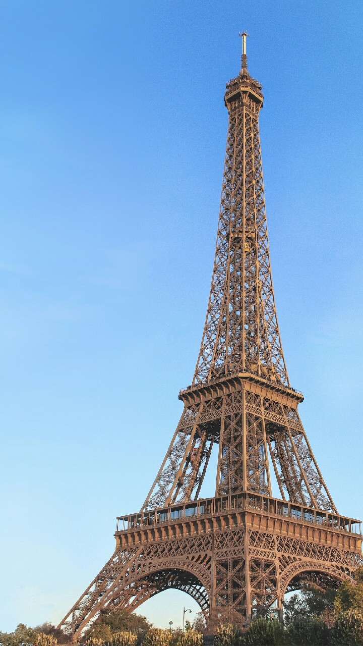 eiffel tower