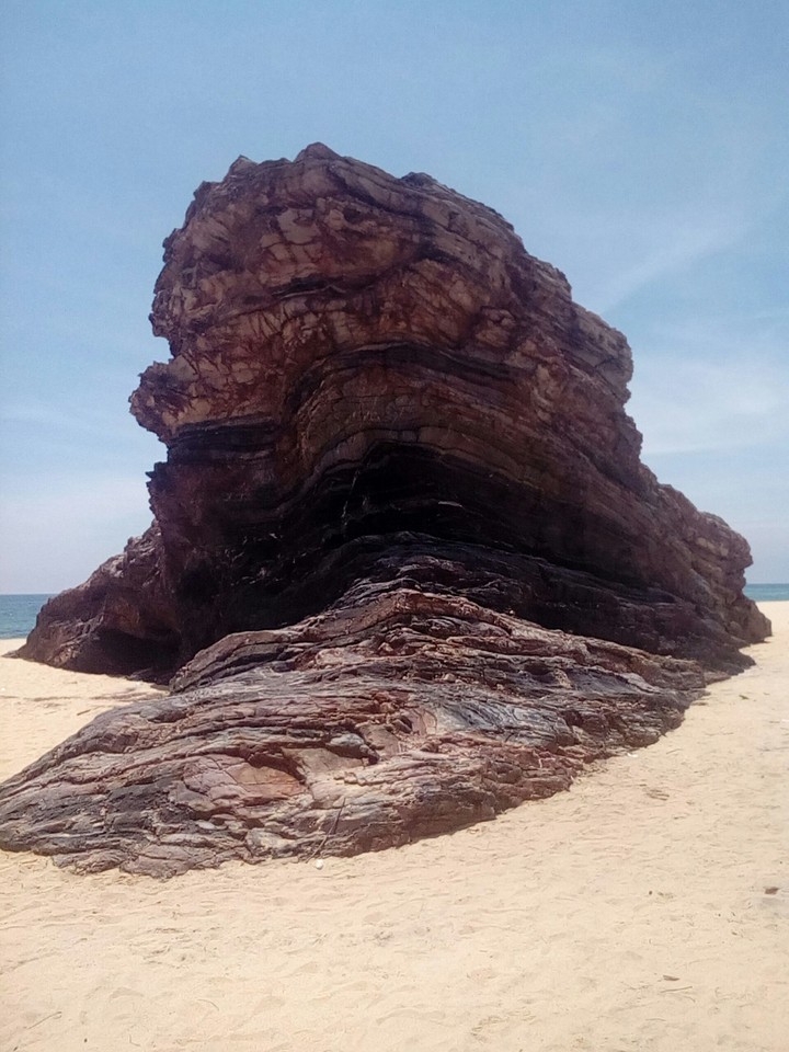 big stone