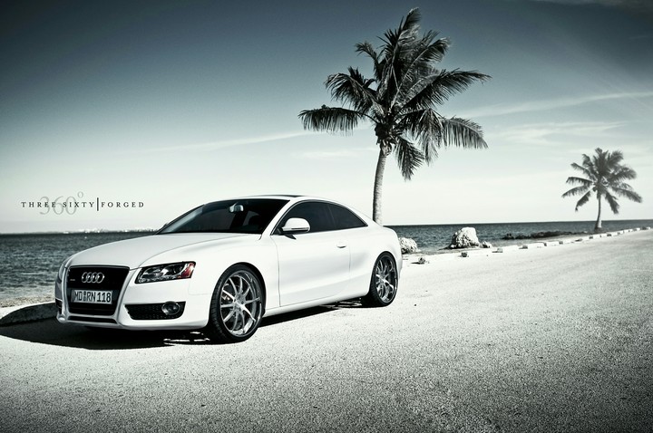 beautiful white Car @ the beach❤❤❤