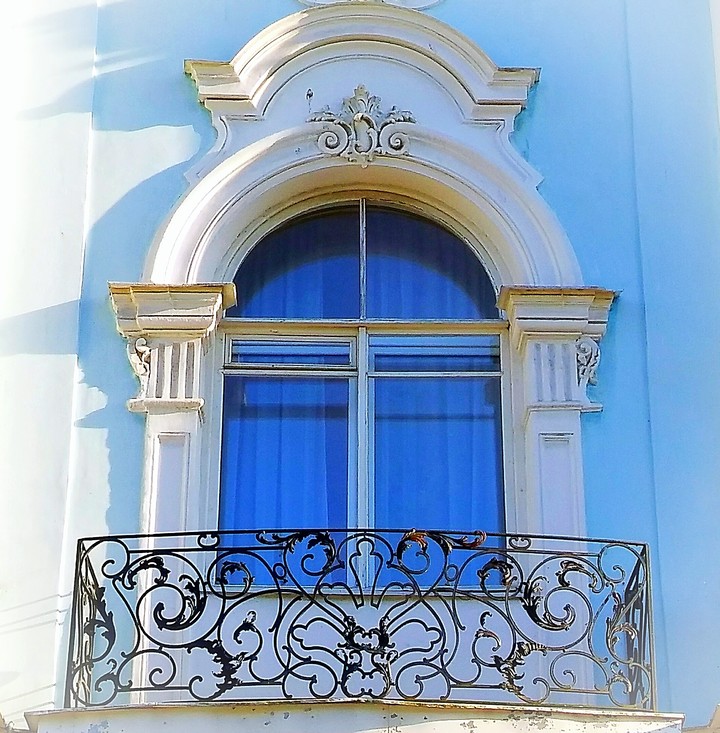 окно храма