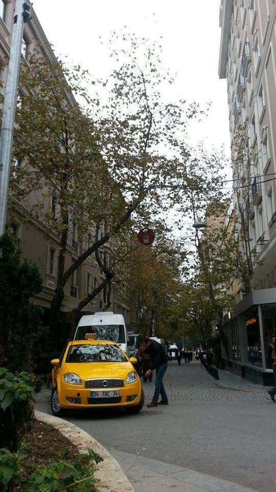 Yellow Cab in Istanbul